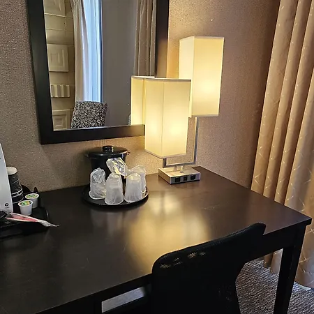 The Landmark Hotel-2
