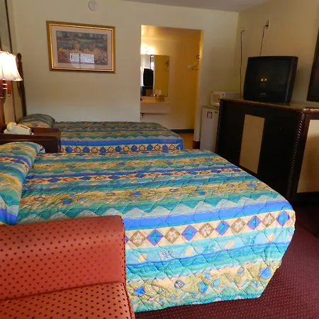 Maple Leaf Inn & Suites-2
