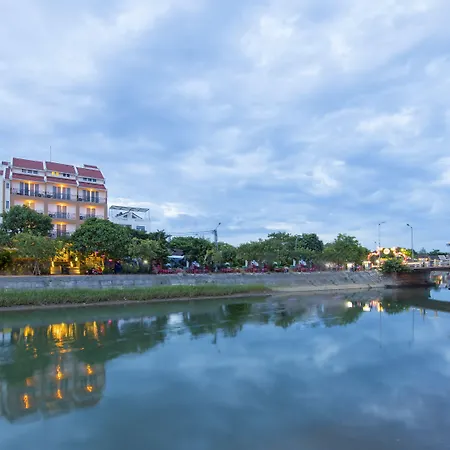 River Suites Hoi An-3