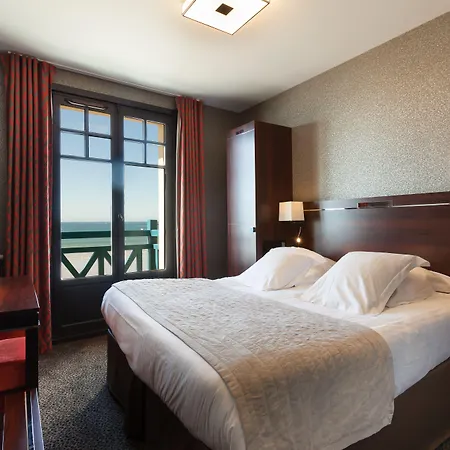 Ambassadeurs Logis Hotel-3