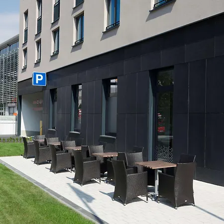 Hampton By Hilton Frankfurt City Centre-2