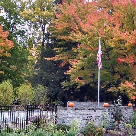The Saugatuck Retro Resort-2