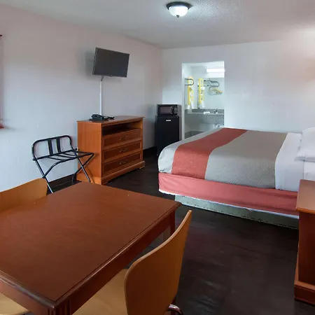 Motel 6-Montgomery, Al - Coliseum-2