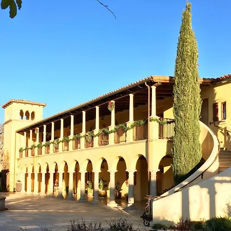 Calipaso Winery & Villa-2