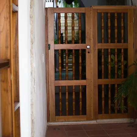 Casa Ebano 967-2