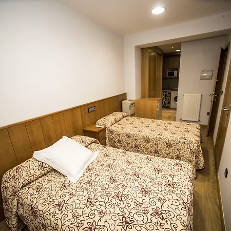 Hostal Caballeros-2