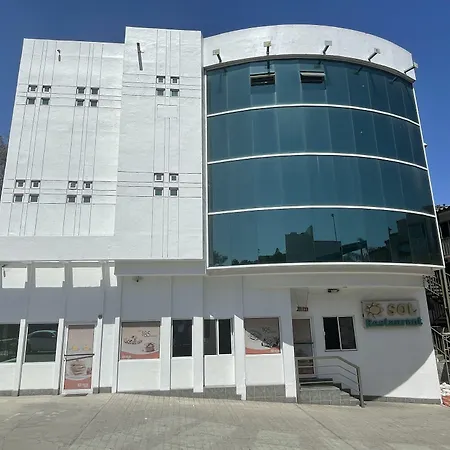 R Inn De Tijuana-3