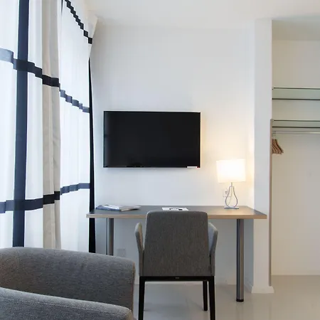 Hotel SiX-2