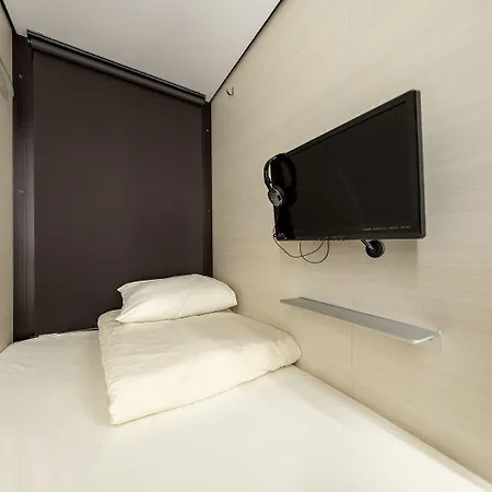 Capsule Hotel Cube Hiroshima-3