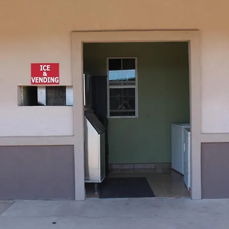 Deluxe Inn Fort Stockton-2