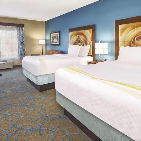 La Quinta By Wyndham Niagara Falls-3