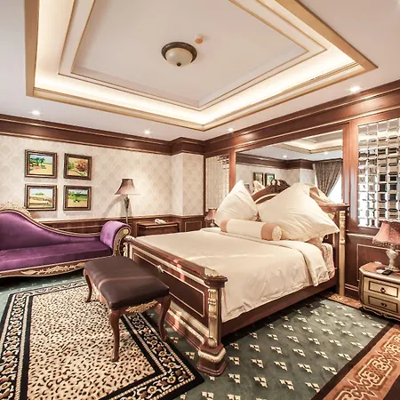 Army Hotel-2