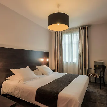 Hotel Ronsard-3