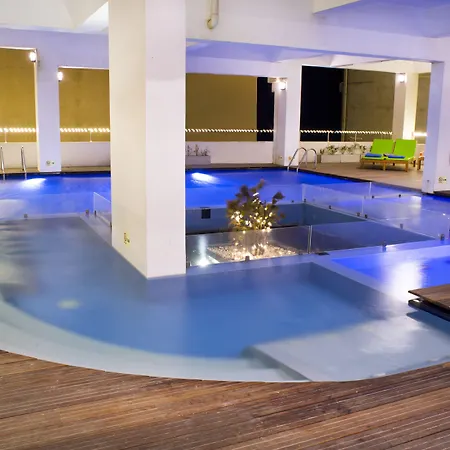 Ocean Edge Suites & Hotel Colombo-2