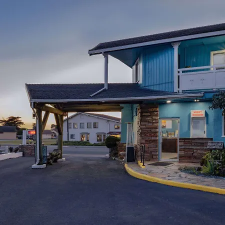 Oceanside Inn & Suites, A Days Inn By Wyndham-2