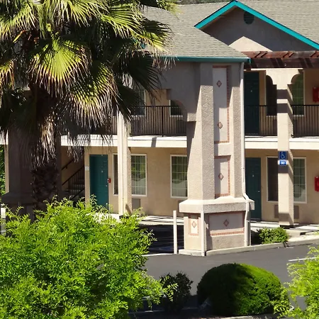 Cloverdale Wine Country Inn & Suites-2