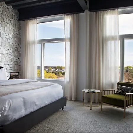 250 Main Hotel-3