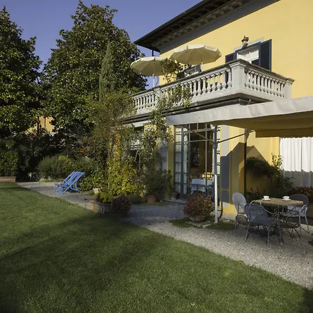 Al Porto Di Lucca B&B-2