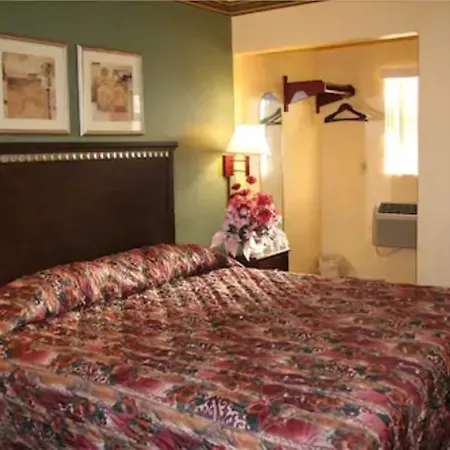 Plaza Travel Inn-3