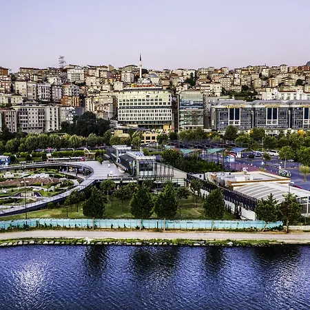 Arise Hotel Golden Horn-2