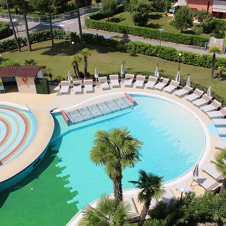 Mediterranee Family Hotel & Spa-3
