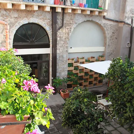 B&B - ComeinSicily CortedeiLimoni - Charming&Rel-2