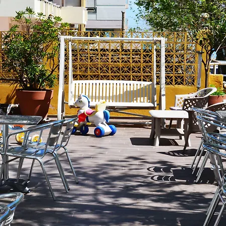 Hotel Hollywood-2