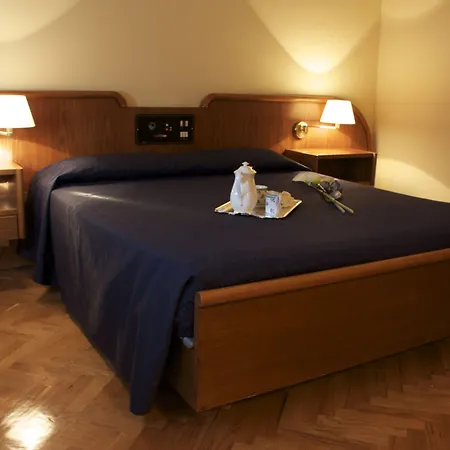 Hotel Moderno-3