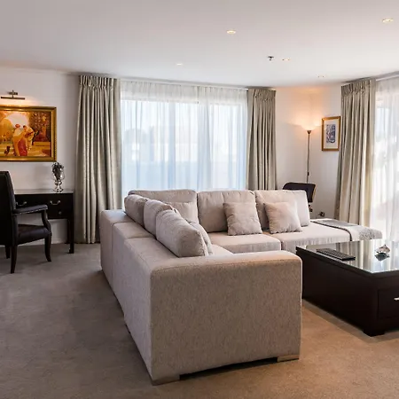 Fino Hotel & Suites-2