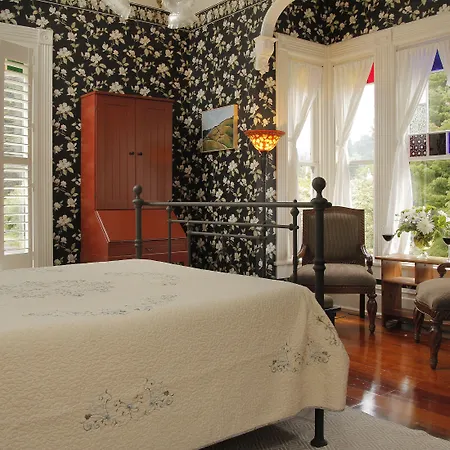 Victorian Inn-2