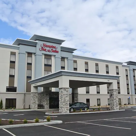 Hampton Inn & Suites Alliance-3