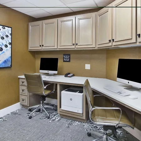 Hampton Inn & Suites Alliance-2