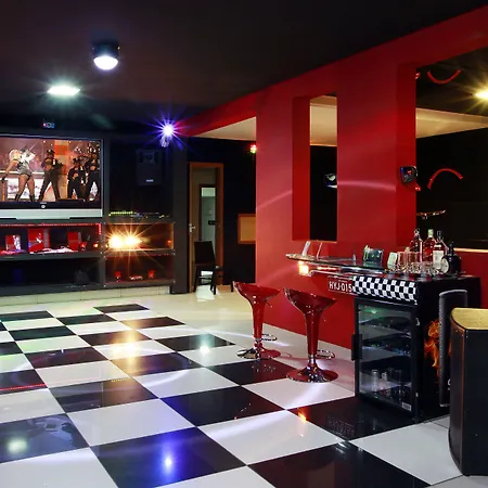 Assahi Motel (Adults Only)-2