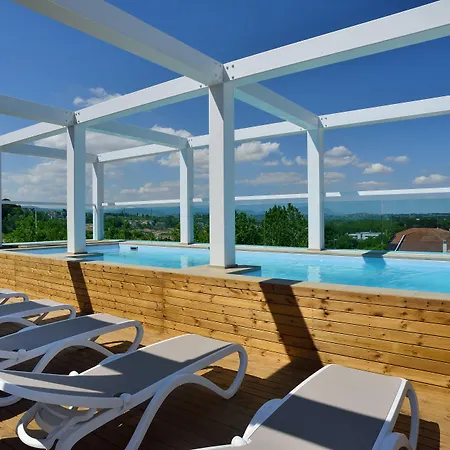 Embassy Hotel & Spa-3