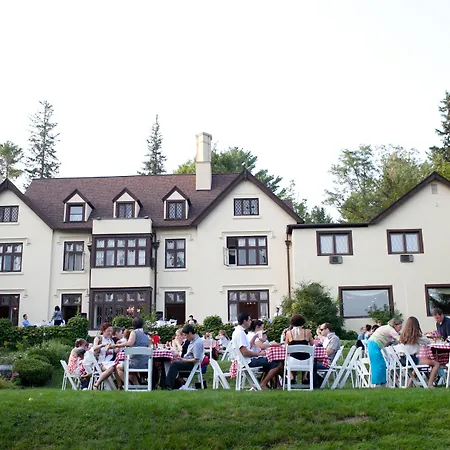 Seven Hills Inn-2