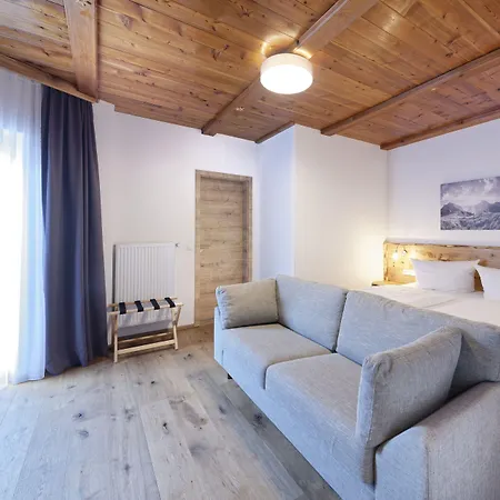 Hotel Garni Alpengruss-2