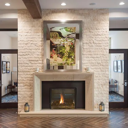 Hilton Garden Inn Burbank Los Angeles-3