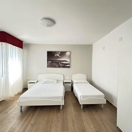 Vacation Venice Rooms-2