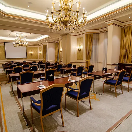 Al Aziziyah Boutique Hotel By The Torch-3