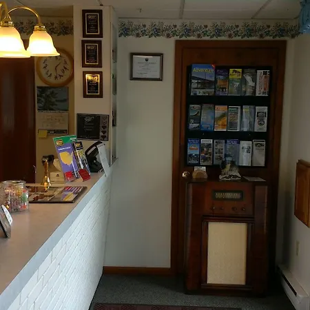 Brentwood Motor Inn-2