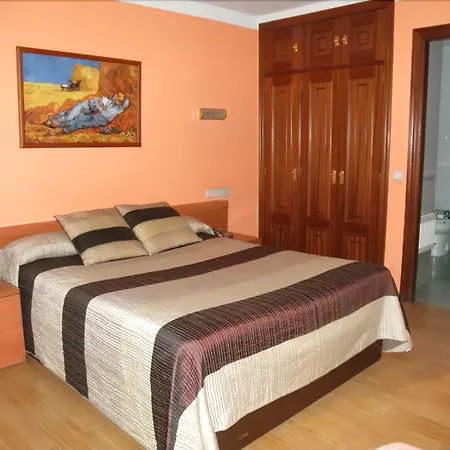 Hostal Carbonara-3
