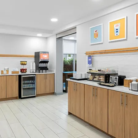 Hampton Inn Gainesville-Haymarket-2