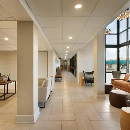 Surfbreak Virginia Beach Oceanfront, An Ascend Collection Hotel-3