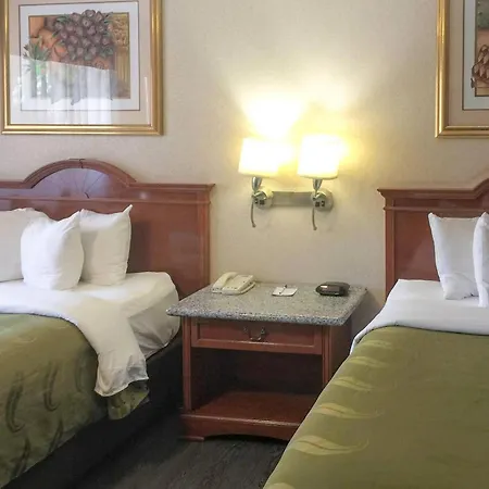Quality Inn & Suites Oceanside Near Camp Pendleton-2