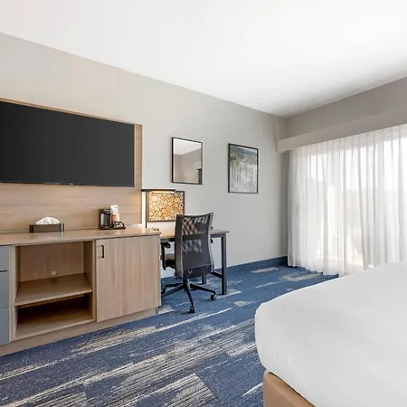 Edgewater Inn And Suites, An Ascend Collection Hotel-2