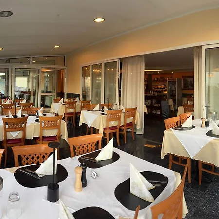 Hotel & Restaurant Garda-3