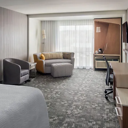 Courtyard By Marriott Schenectady At Mohawk Harbor-2