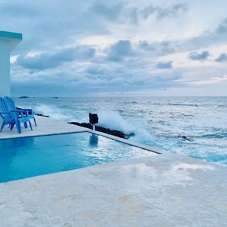 Discovery Inn & Suites At 681 Ocean Drive-3