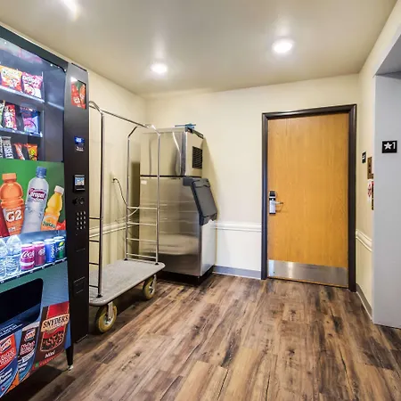 Econo Lodge Burlington I-70-3