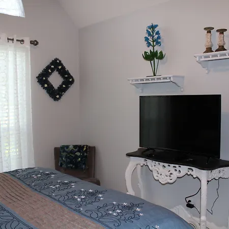 Maple Creek Bed&Breakfast-2